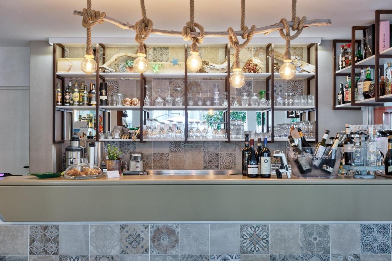 Hotel Croce Di Malta ลินญาโน ซับเบียโดโร ภายนอก รูปภาพ