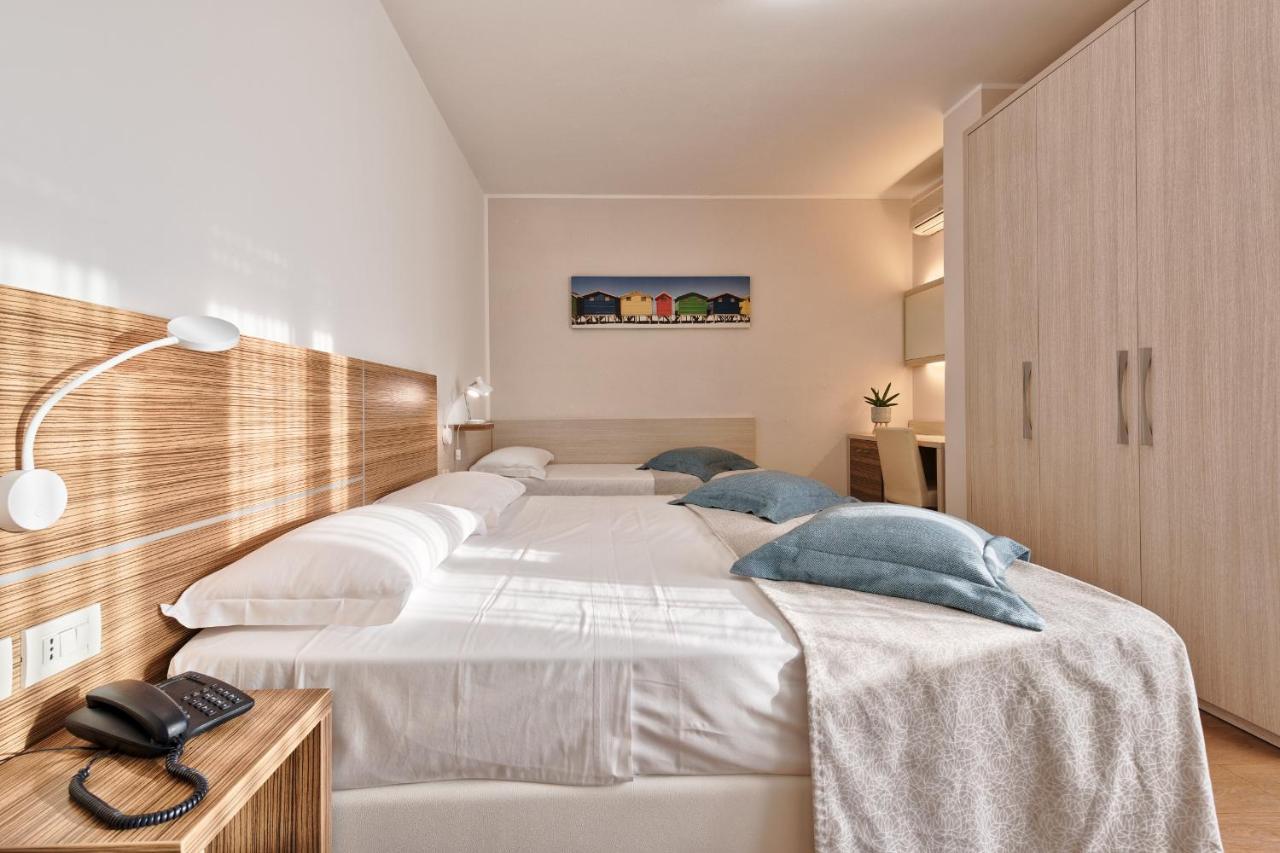 Hotel Croce Di Malta ลินญาโน ซับเบียโดโร ภายนอก รูปภาพ