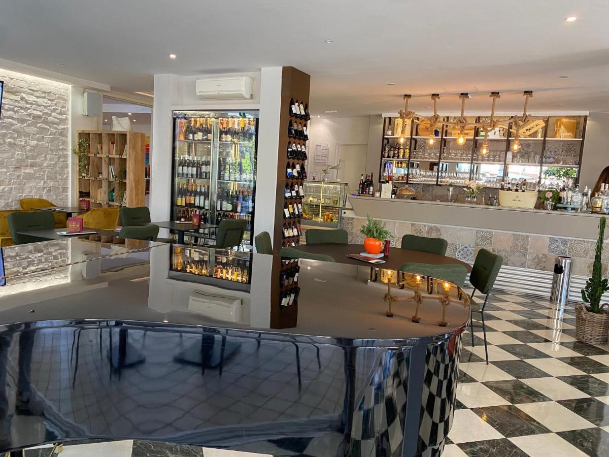Hotel Croce Di Malta ลินญาโน ซับเบียโดโร ภายนอก รูปภาพ