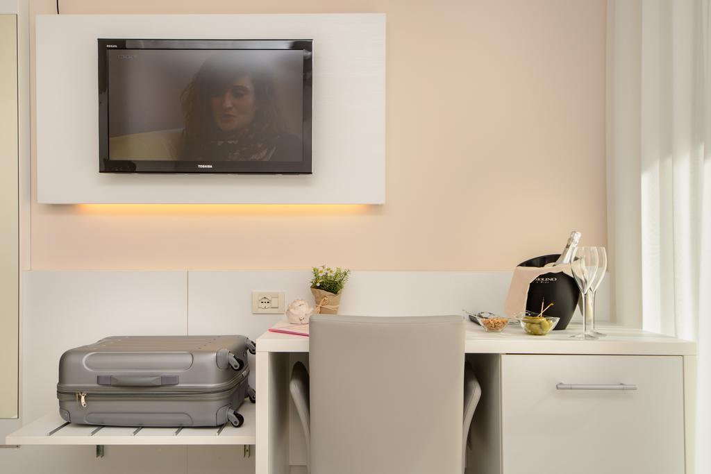 Hotel Croce Di Malta ลินญาโน ซับเบียโดโร ภายนอก รูปภาพ